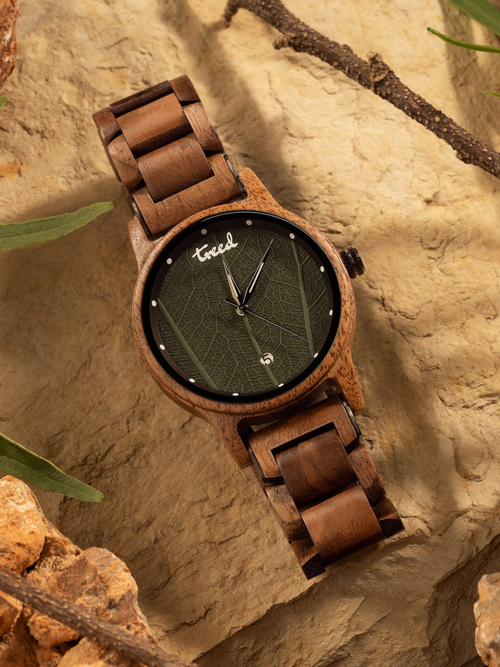 Treed GROOVE (Walnut) wooden watch with genuine coloured leaf dial and date window