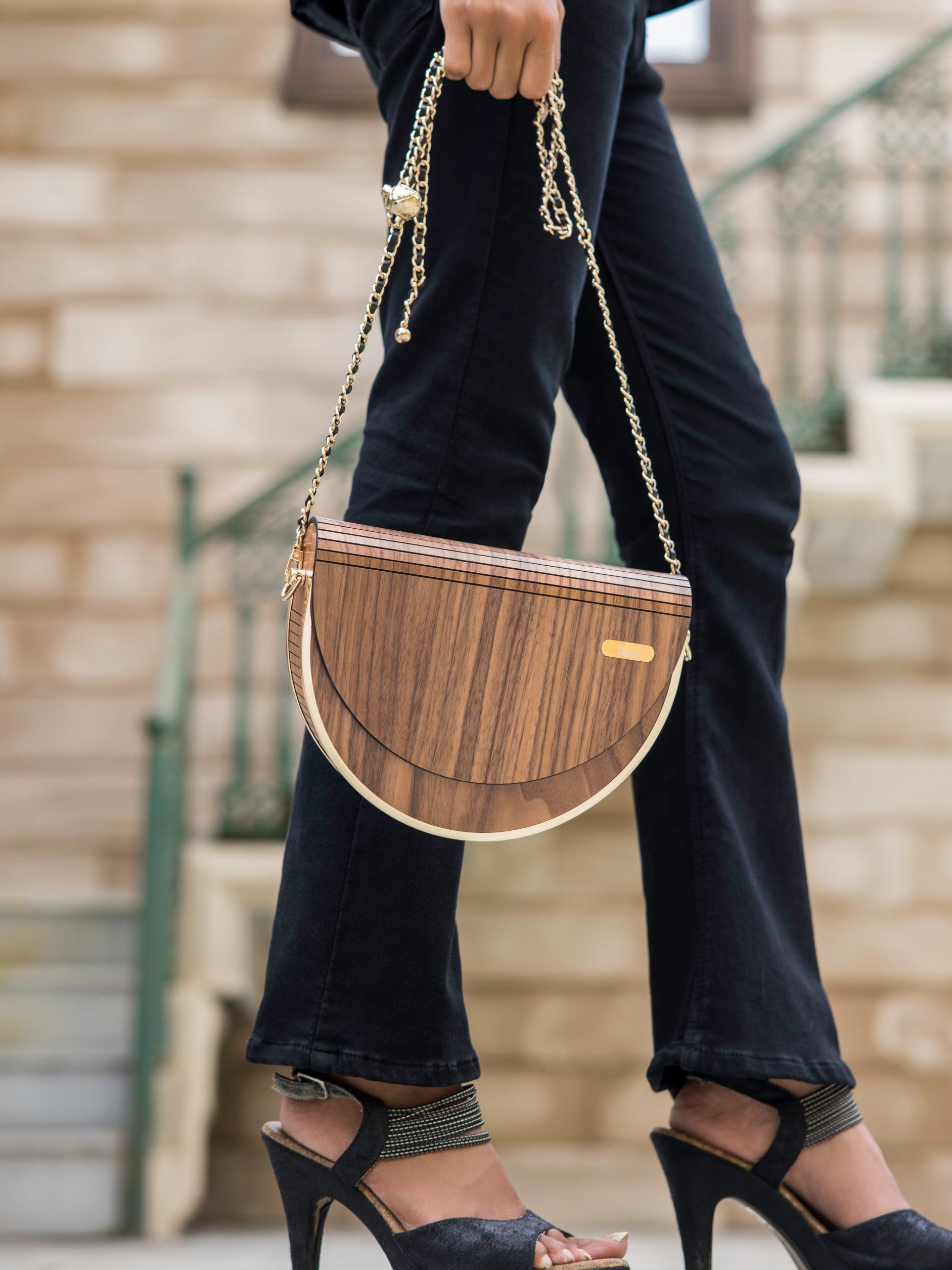 treed_ornate_walnut_wood_luxury_handbag_for_women_Wooden_Handbag